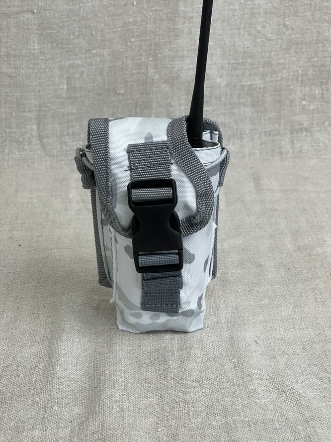 Тактическая закрытая сумка чехол для рации (подсумок) на лямку молле, в расцветке камуфляж (зима)