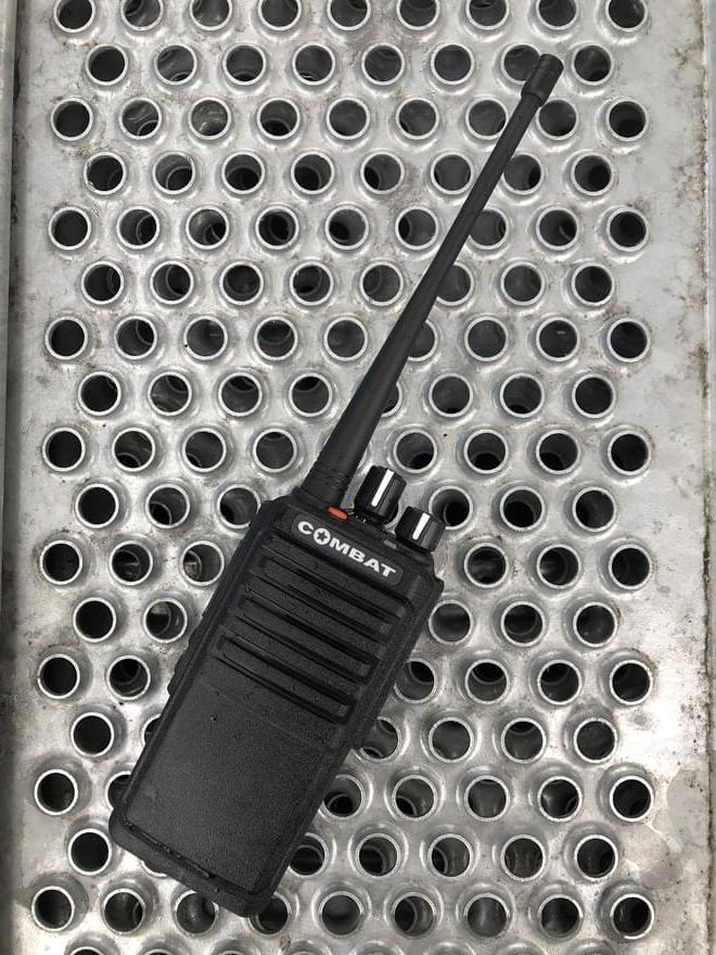 Аналоговая рация КОМБАТ 34 TУРБО-12 (милитари) аналоговая VHF-10 Вт, литий-полимер 3000 мАч 16 каналов, IP-68 влагозащита, ATEX взрывозащита