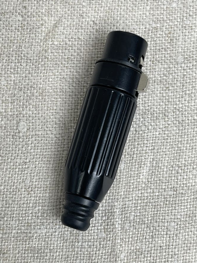 Штекер черный с фиксацией 3 pin female (мама)