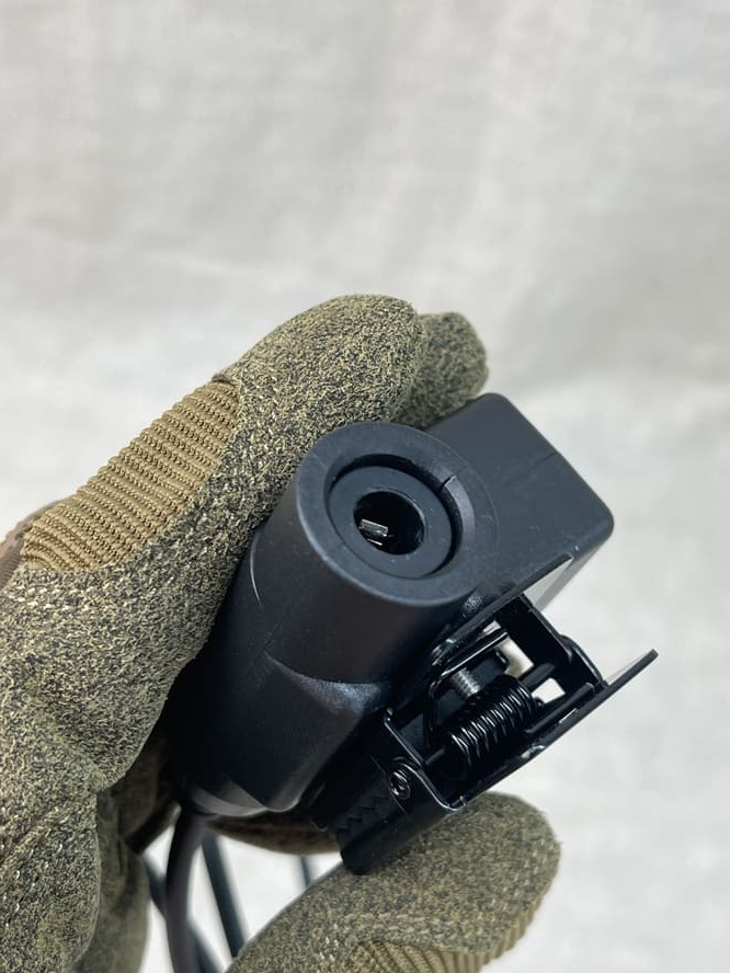 Выносная кнопка ртт, аудиовыход Military Standard под тактические наушники, для раций серии ТАКТИК