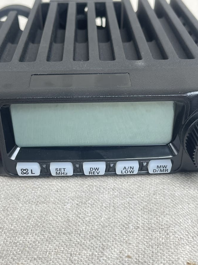 Автомобильная рация VHF 136-174 МГц
