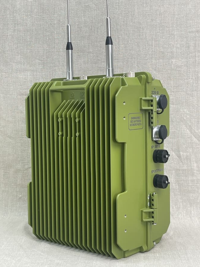 DMR-2 ретранслятор-бокс ТАКТИК ТРАНС-50 БА (Hytera 1065), IP-сеть, поддержка AES-256, мощность 50 Вт, UHF 400-470, АКБ Li Fe Po 20.000 мА, питание 220 В, влагозащита IP-67