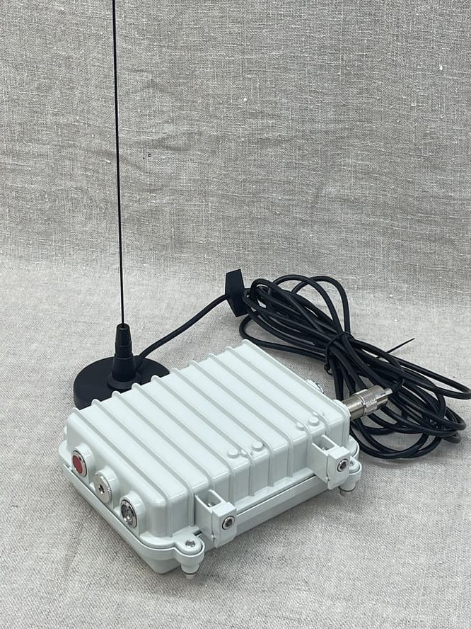 Сетевой цифровой ретранслятор AURA MESH, UHF 400-470 МГц