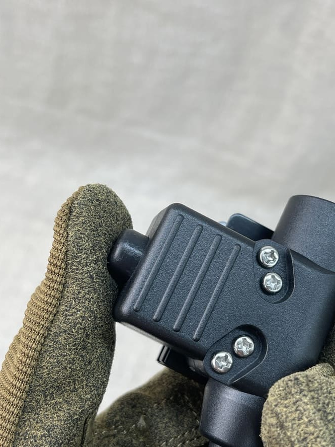 Выносная кнопка ртт, аудиовыход Military Standard под тактические наушники, для раций серии ТАКТИК